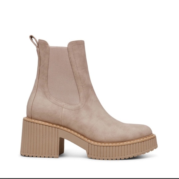 DV by Dolce Vita Darcel Lug Danda Chelsea Chunky Ankle Boot Stone Women’s Size 8 - Picture 2 of 14